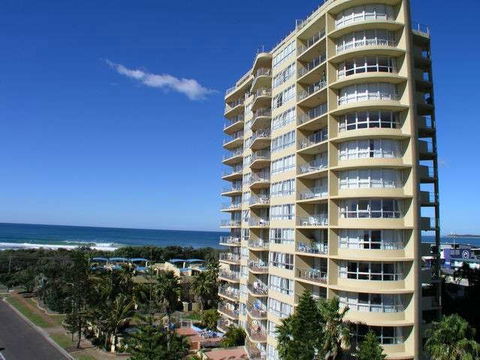 Chateau Royale Beach Resort - Queensland Tourism 0