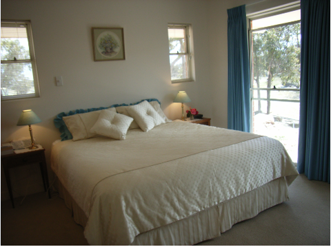 Chuckem Farmstay And Bed & Breakfast - QLD Tourism 1