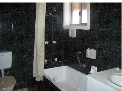 Cobar Motor Inn - QLD Tourism 2