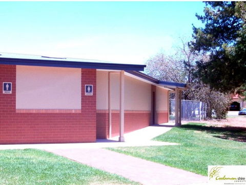 Coolamon Caravan Park - Queensland Tourism 0