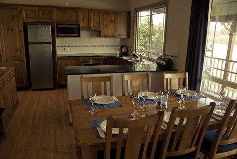 Cottages On Lovedale - Queensland Tourism 2