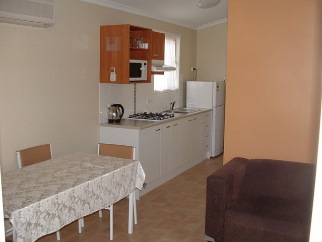 Country Road Caravan Park - QLD Tourism 2