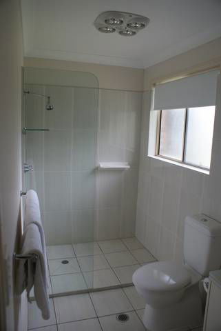 Crows Nest Motel - Queensland Tourism 1