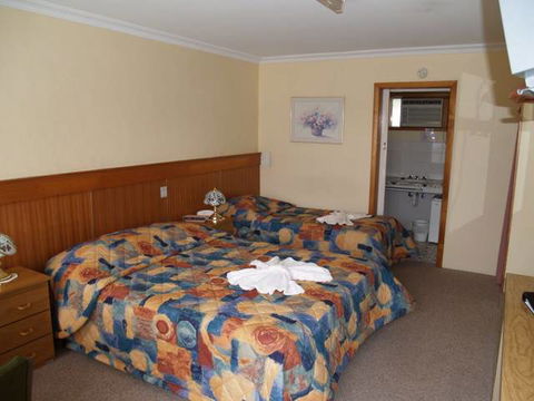 Darlot Motor Inn - QLD Tourism 0