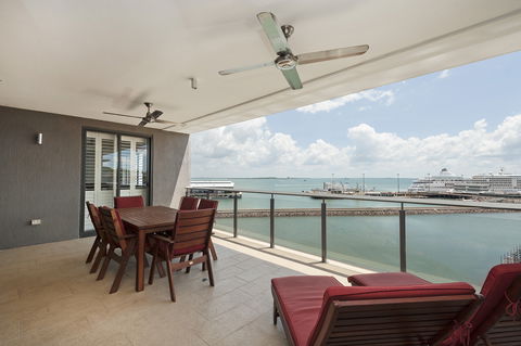 Darwin Waterfront Apartments - QLD Tourism 6