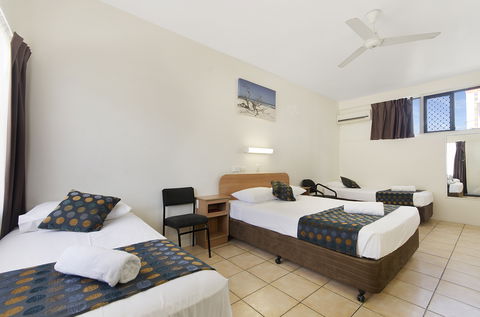 Beach House Motel - QLD Tourism 2