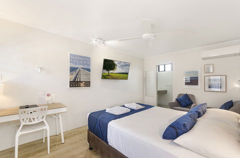 Beach House Motel - QLD Tourism 11