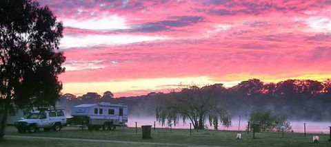 Beaufort Lake Caravan Park - Queensland Tourism 3