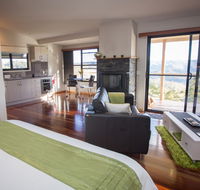Blue Summit Cottages - Queensland Tourism