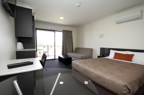 Dalby Fairway Motor Inn - QLD Tourism 1