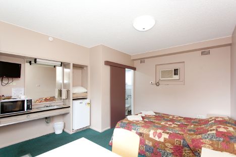 Aquatic Motor Inn - Queensland Tourism 4