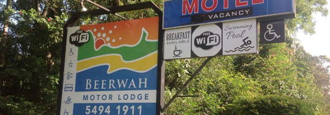 Beerwah Motor Lodge - Queensland Tourism 0