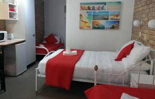 Beerwah Motor Lodge - Queensland Tourism 3
