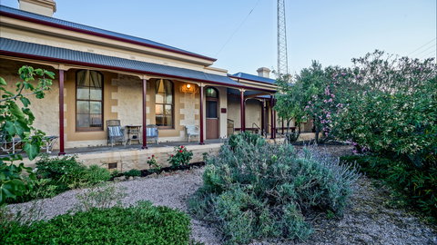 The Smelters Heritage Accommodation - QLD Tourism 0