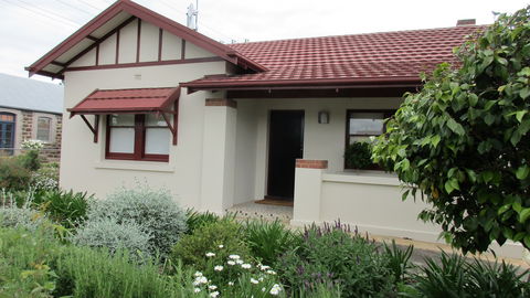 Mataro Cottage - Queensland Tourism 0
