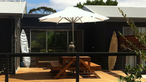 Riverside At Island Beach - QLD Tourism 0