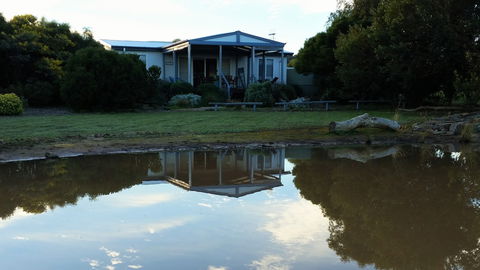 Frangipani Cottage - Queensland Tourism 0