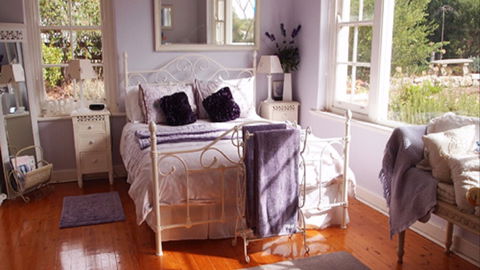 English Rose Cottage - QLD Tourism 0