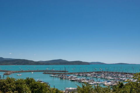 Q Rentals Airlie Beach - QLD Tourism 4