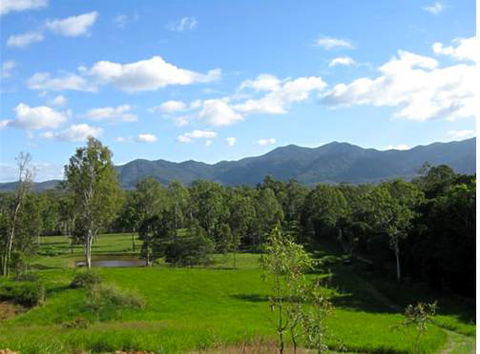 Highlander Tavern Restaurant & Bar - Queensland Tourism 1