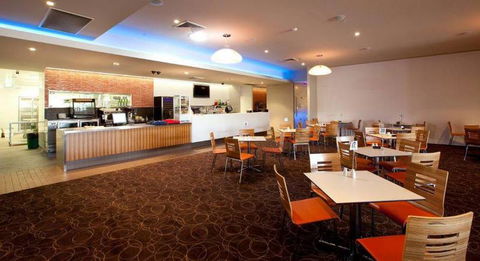 The Avenues Tavern - Queensland Tourism 2