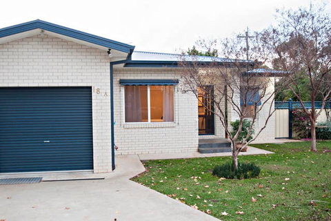 Rosies Cottage - QLD Tourism 1