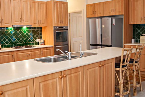 Rosies Cottage - QLD Tourism 3