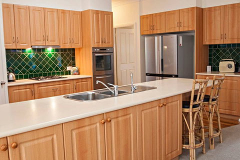 Rosies Cottage - QLD Tourism 5