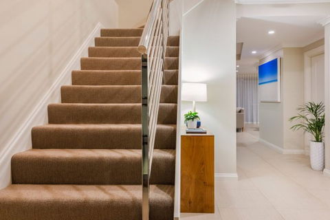Azure Holiday House - QLD Tourism 7