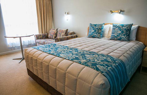 Gosford Palm Motor Inn  - QLD Tourism 3