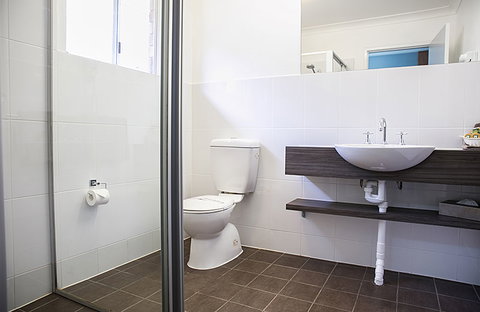 Gosford Palm Motor Inn  - QLD Tourism 8