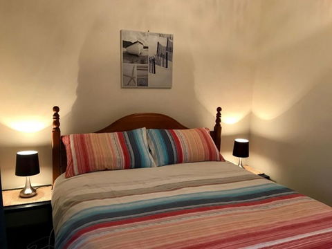 Fareview Beach House - QLD Tourism 1