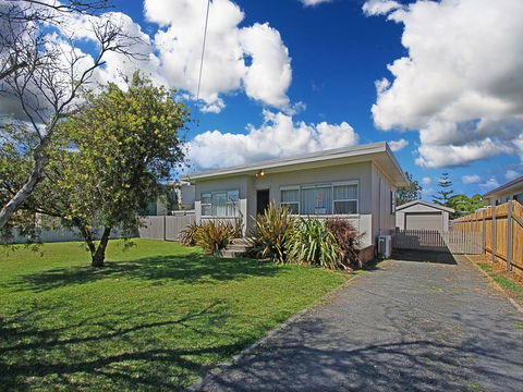 Summer Breeze - QLD Tourism 0