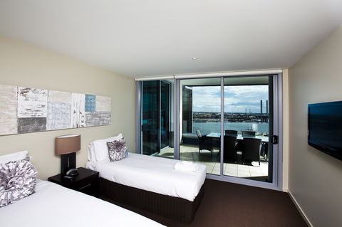 Docklands Apartments Grand Mercure - QLD Tourism 2