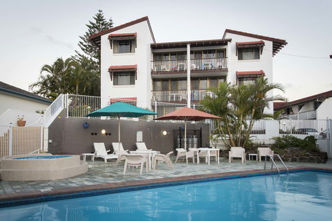 Don Pancho Beach Resort - QLD Tourism 8