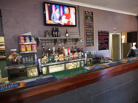 Dongara Hotel Motel - QLD Tourism 5
