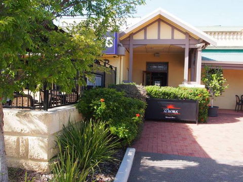 Dongara Hotel Motel - QLD Tourism 6
