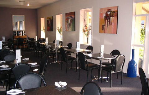 Dongara Hotel Motel - QLD Tourism 10