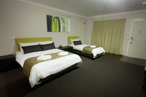 Drovers Motor Inn - Queensland Tourism 0