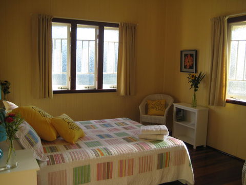 Eco Queenslander Holiday Home - QLD Tourism 1