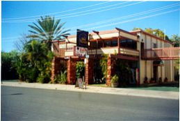 Elkira Court Motel - QLD Tourism 0