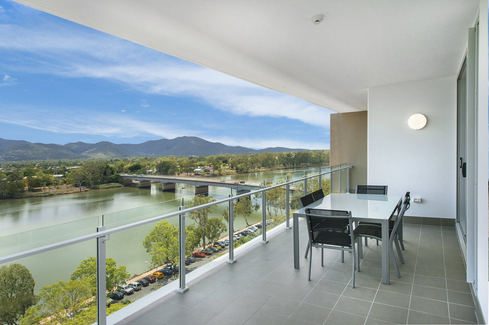 Canberra ACT QLD Tourism