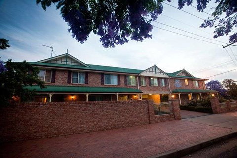 Endeavour Court Motor Inn - QLD Tourism 8