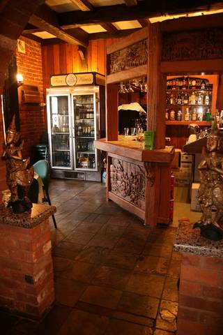 Forest Lodge Motor Inn & Restaurant - QLD Tourism 3