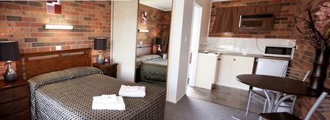 Frankston Motel - Queensland Tourism 3