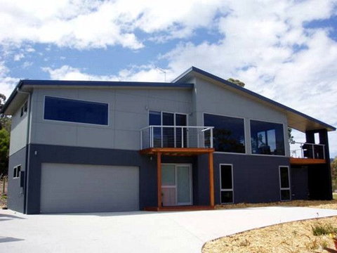 Freyscape Luxury Accommodation - QLD Tourism 1