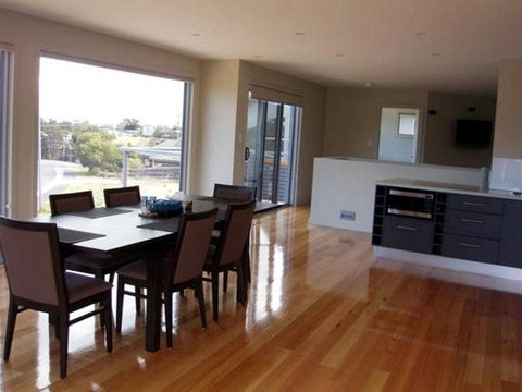 Freyscape Luxury Accommodation - QLD Tourism 0