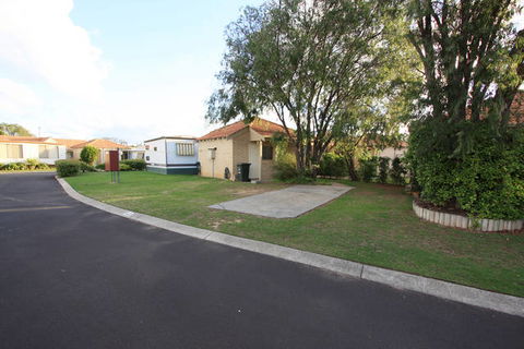 Geographe Bay Holiday Park - QLD Tourism 0