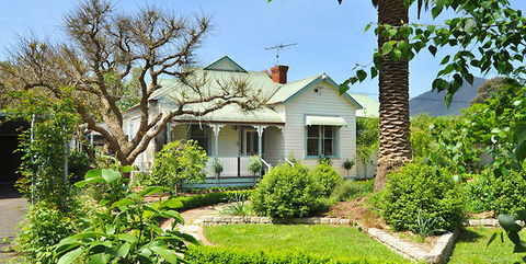 Healesville Garden Homestead - QLD Tourism 0