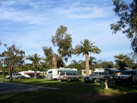 Highway 1 Caravan & Tourist Park - QLD Tourism 2